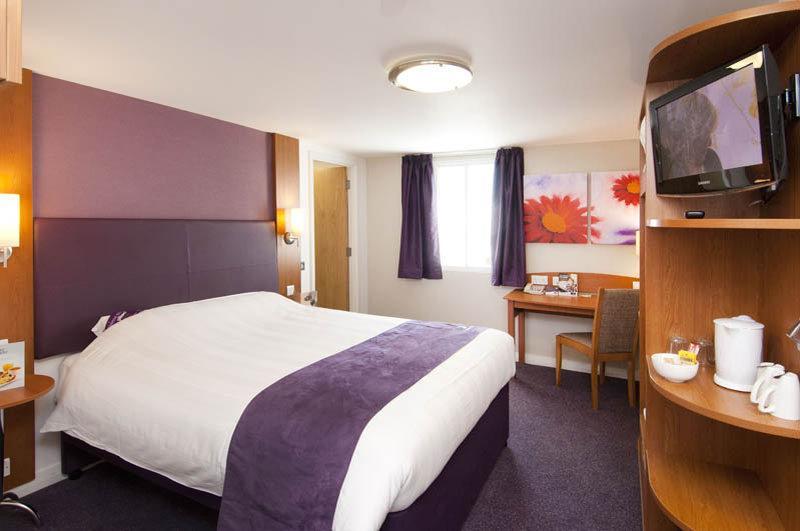 Premier Inn Premier Inn Dunstable South A5 Exterior photo